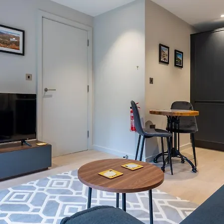 The Flowing River Apartment